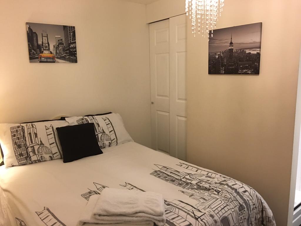 SleepNeat Bed and Breakfast Ascot  Kamer foto